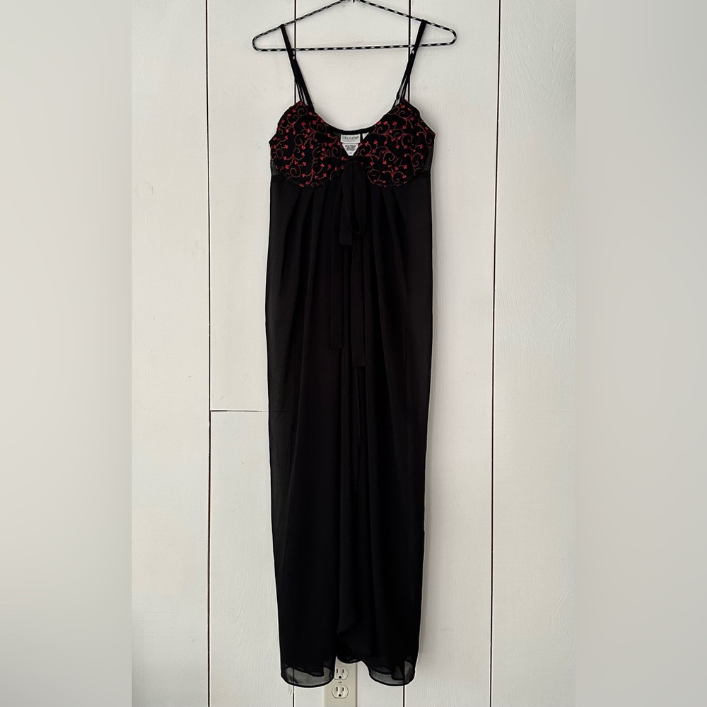 Vintage DELICATES Black Lingerie Gown M Red Embroidered Hearts Sheer Open Front